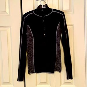 Athleta ski sweater size small, black with black/grey pattern half zip